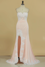 Load image into Gallery viewer, 2024 Sheath Sweetheart With Slit And Applique Prom Dresses