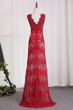 Load image into Gallery viewer, 2024 Prom Dresses V Neck Lace With Beading And Slit Mermaid Sweep Train