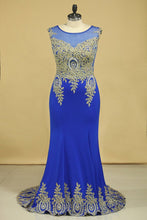 Load image into Gallery viewer, 2024 Dark Royal Blue Prom Dresses Scoop Mermaid With Applique Spandex Sweep Train Size 18W