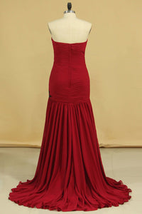 2024 Burgundy/Maroon Sweetheart Mermaid Chiffon Evening Dresses With Ruffles And Applique