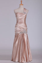 Load image into Gallery viewer, 2024 One Shoulder Prom Dresses Mermaid Elastic Satin With Ruffles And Beads