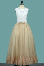 Load image into Gallery viewer, 2024 Flower Girl Dresses Ball Gown Scoop Tulle With Applique
