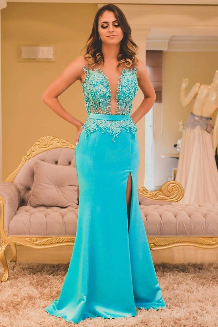 2023 Scoop Prom Dresses Satin With Slit And Beading Sweep Train