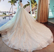 Load image into Gallery viewer, 2023 Gorgeous Scoop Lace Appliques Flowers White Organza Long Sleeve Wedding SRS10080