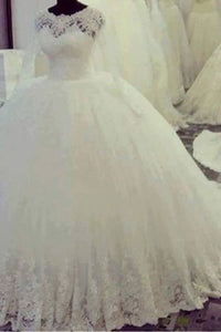 Luxurious Scalloped Ball Gown Wedding Dresses With Long Sleeves