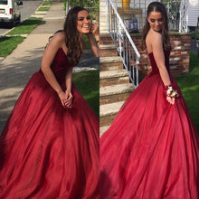 Load image into Gallery viewer, Elegant Green Ball Gown Sweetheart Strapless Sleeveless Quinceanera Prom Dresses RS479