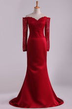 Load image into Gallery viewer, 2024 Prom Dresses Mermaid/Trumpet Spandex With Applique Sweep Train Red