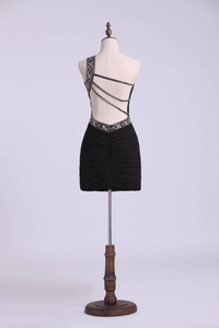 2024 Black Homecoming Dresses Sheath Short/Mini One Shoulder With Ruffle And Beading
