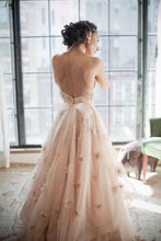 Load image into Gallery viewer, Pretty Sweetheart Long Open Back Wedding Dresses Charming Bridal Dresses