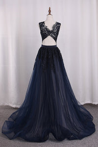 2024 Prom Dresses Mermaid V Neck Tulle With Applique Sweep Train Detachable