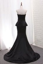 Load image into Gallery viewer, 2024 Mermaid Evening Dresses Sweetheart Satin With Beading Sweep Train