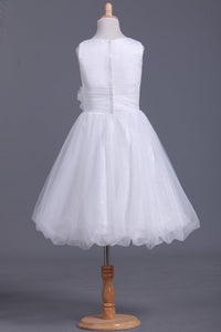 2024 Tulle Bateau A Line With Ruffles And Handmade Flower Flower Girl Dresses