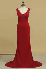 Load image into Gallery viewer, 2024 V Neck Prom Dresses Sheath With Applique Court Train Spandex