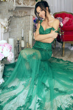 Load image into Gallery viewer, 2024 Off The Shoulder Mermaid Prom Dresses With Applique Tulle Sweep Train