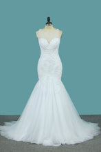 Load image into Gallery viewer, 2024 Tulle Mermaid Scoop Wedding Dresses With Applique And Beads