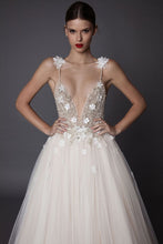 Load image into Gallery viewer, 2024 Tulle Spaghetti Straps Wedding Dresses A Line With Beads And Handmade Flower