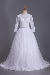 2023 3/4 Length Sleeve Bateau Wedding Dresses Tulle With Applique Court Train