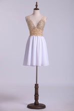 Load image into Gallery viewer, 2024 V-Neck Homecoming Dresses A Line Tulle &amp; Chiffon Beaded Bodice