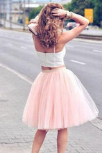 Load image into Gallery viewer, Simple Two Pieces A-line Scoop Spaghetti Straps Tulle Ruffles Short Homecoming Dresses RS942