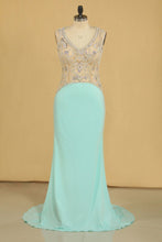 Load image into Gallery viewer, 2024 Spandex Prom Dresses V Neck Open Back With Beading Sweep Train
