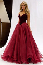 Load image into Gallery viewer, 2024 Princess V-Neck Organza Sleeveless Open Back Ruffles Burgundy Prom Dresses RS696