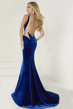 Load image into Gallery viewer, 2024 Sexy Open Back Velvet Evening Dresses V Neck Mermaid Sweep Train