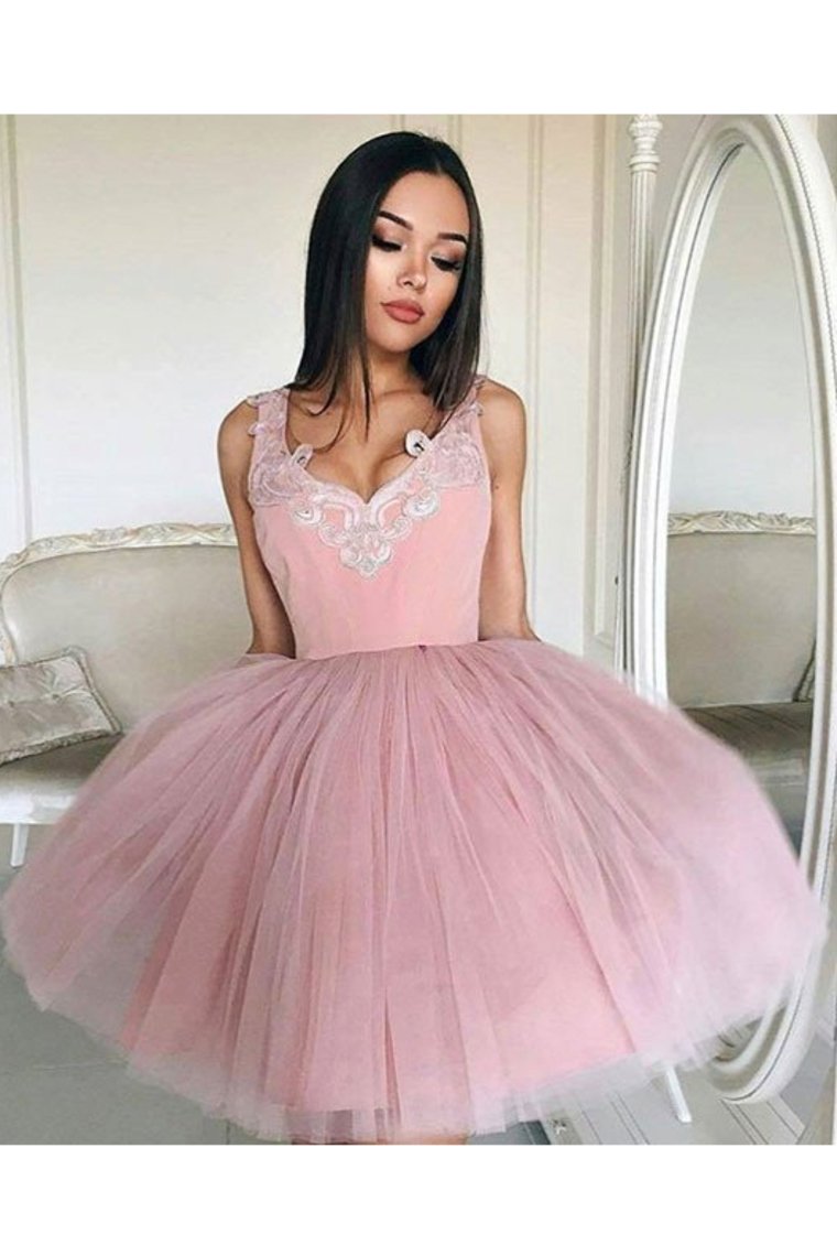 2024 Homecoming Dresses Straps Tulle With Applique Short/Mini