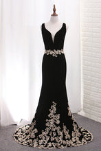 Load image into Gallery viewer, 2023 Velvet Evening Dresses V Neck Mermaid With Applique Sweep Train