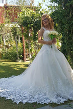 Load image into Gallery viewer, 2023 Beautiful Ivory Tulle Ball Gown Wedding Dresses Appliques