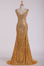 Load image into Gallery viewer, 2024 Straps Open Back Prom Dresses With Beading And Slit Sequins