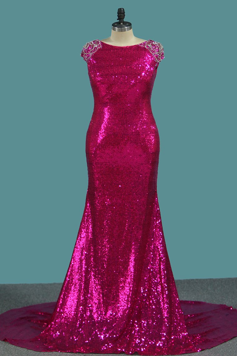 2024 Sequins Mermaid Scoop Prom Dresses With Beading Sweep Train