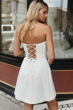 Load image into Gallery viewer, Strapless Lace-Up Homecoming Party Dress With Pocket Knee Length
