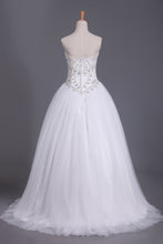 Load image into Gallery viewer, 2024 Sweetheart Tulle Wedding Dresses A Line With Beading Court Train