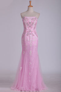 2024 Column Strapless With Beading And Applique Prom Dresses Sweep Train