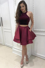 Load image into Gallery viewer, Burgundy Two Pieces Halter Satin Short Prom Dress with Pockets Homecoming Dresses RS913
