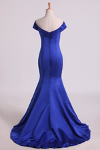 Load image into Gallery viewer, 2024 Prom Dresses Off The Shoulder Satin Mermaid Dark Royal Blue Sweep Train