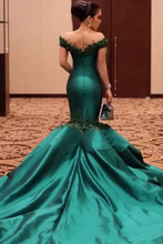 Load image into Gallery viewer, 2023 Scoop Mermaid Prom Dresses Satin With Beads And Applique