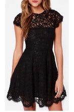 Load image into Gallery viewer, Black Lace Homecoming Dress Sweet 16 Dress Cute Backless Party Dresses for Teens RS90