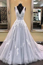 Load image into Gallery viewer, Gray V-Neck Tulle Lace Appliques Sleeveless A-Line Lace-up Long Prom Dresses RS790