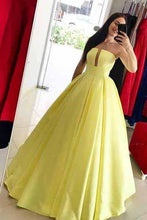 Load image into Gallery viewer, Princess Yellow Prom Dresses Ball Gown Simple Strapless Long Party Dresses P1049
