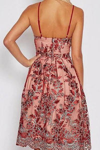 A Line Red V-neck Embroidery Scalloped Lace Appliques Spaghetti Straps Homecoming Dress RS643