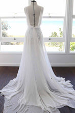 Load image into Gallery viewer, A-line Spaghetti Strap White Lace Chiffon Sweetheart Backless Beach Wedding Dresses RS881
