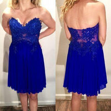 Load image into Gallery viewer, Tulle Lace Homecoming Dress Royal Blue Fitted Homecoming Dress Short Prom Dresses RS914