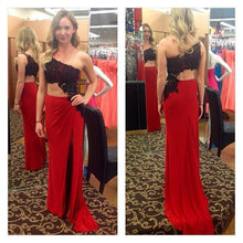 Load image into Gallery viewer, One Shoulder Sexy Lace Appliques Backless With a Slit Side Long Red Prom Dresses RS995