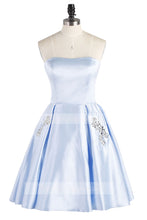 Load image into Gallery viewer, Light Sky Blue Strapless Satin Lace up Knee Length with Pockets Homecoming Dresses RS836