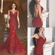 Load image into Gallery viewer, Gorgeous Red Mermaid V-neck Backless Prom Dresses with Beading Appliques For Spring Teens RS130