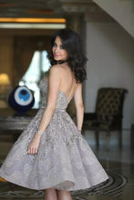Load image into Gallery viewer, Short Gorgeous Strapless Popular Sparkly Unique Knee-Length Homecoming Dresses PD155
