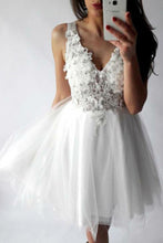 Load image into Gallery viewer, A-Line V-Neck Short Prom Dress White Tulle Lace Beads Homecoming Dress with Appliques RS717