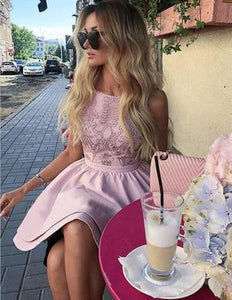 Pretty Bateau Short Blush Pink Scoop Satin Lace Appliques Homecoming Dresses RS16
