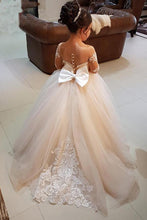 Load image into Gallery viewer, Ball Gown Round Neck Long Sleeves Tulle Bowknot Flower Girl Dress with Appliques RS770